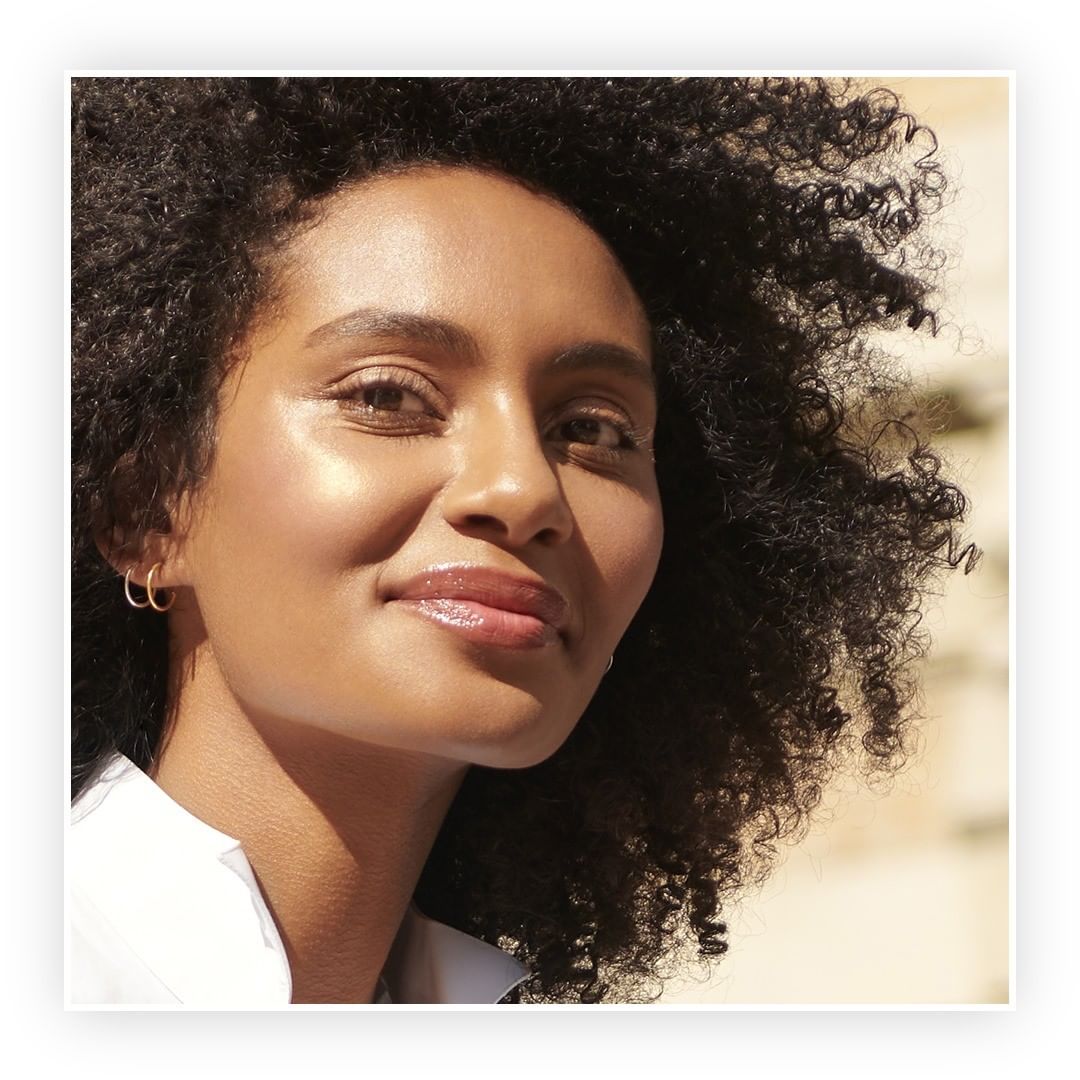 Lancôme Official - This summer show off your most beautiful makeup look: the Parisienne’s dewy summer look. Ready to spread happiness on wheels?
#Lancôme #HappyLancômeSummer