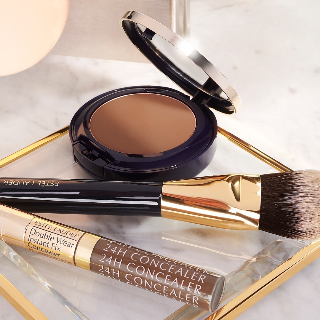 Estée Lauder - #DoubleWear, your way. Dual-sided #DoubleWear Instant Fix Concealer allows you to prep, conceal, or both! Follow up by adding flawless coverage that you can customize with #DoubleWear...