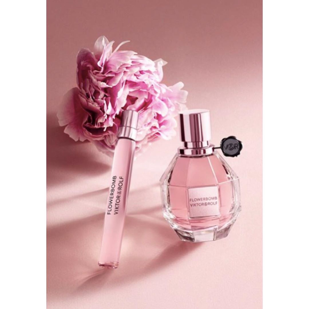 Viktor&Rolf - Flowerbomb 🌸 @viktorandrolf_fragrances <3 VR