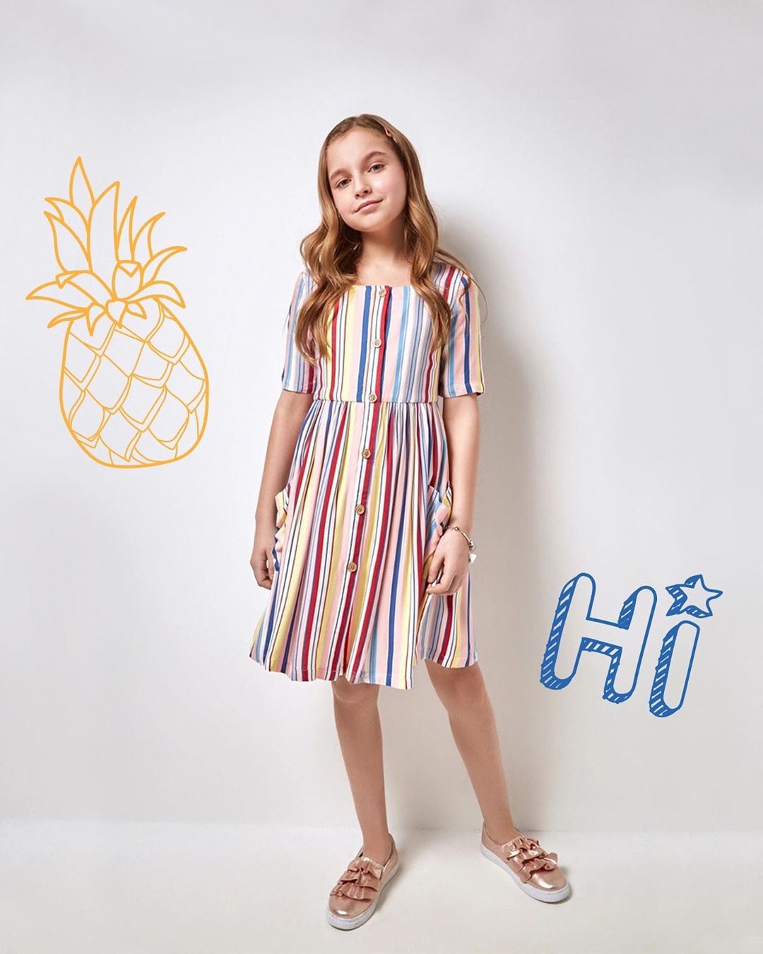 Acoola Kids - Выбираем платье для юной модницы ✨.
⠀
1. Яркое платье в полоску.
1799₽. Арт.: 20210200411
⠀
2. Платье с весенними цветами.
1799₽. Арт.: 20210200411
⠀
3. Бирюзовое платье с нашивками и па...