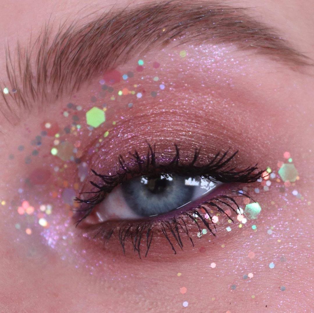 NYX Professional Makeup - Only wearing #euphoriamakeup from now on, sorry 💁♀️💎 @pinkishpiendel completes this gorgeous, glittery #EOTD with our Control Freak Eyebrow Gel + HD Concealer Wand 💫 • #nyxc... NYX Professional Makeup - Only wearing #euphoriamakeup from now on, sorry 💁♀️💎 @pinkishpiendel completes this gorgeous, glittery #EOTD with our Control Freak Eyebrow Gel + HD Concealer Wand 💫 • #nyxc...