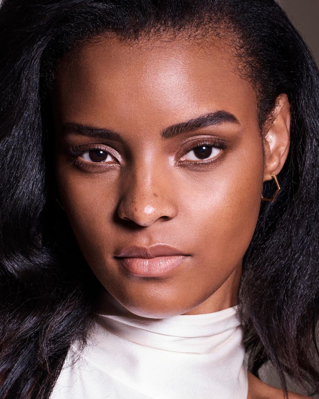 Max Factor - Use the Real Brow Fill and Shape pencil to create a natural, full brow that compliments your look. It's time to get your perfect brows ✨
Save a 1/3 now at @bootsuk on Max Factor
#RealBrow...