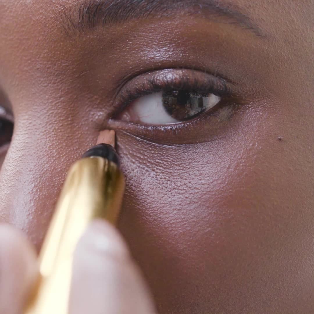 YSL Beauty Official - Click on the power of TOUCHE ÉCLAT LE STYLO. The cult classic, that plays with light, to smooth fine lines and wrinkles and add a natural highlight.
#yslbeauty #toucheeclat #lest...