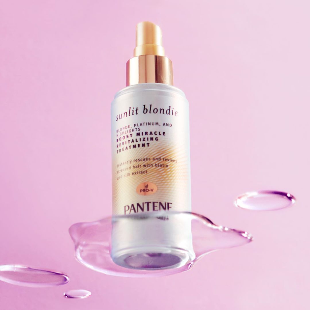 Pantene Pro-V - Blonde in need of a Boost? 🙋‍♀️ Check out our NEW Sunlit Blondie Boost Miracle Revitalizing Treatment ☀️☀️☀️ It helps revive hair with biotin and silk extract, tap to shop!
.
.
.
.
#bl...