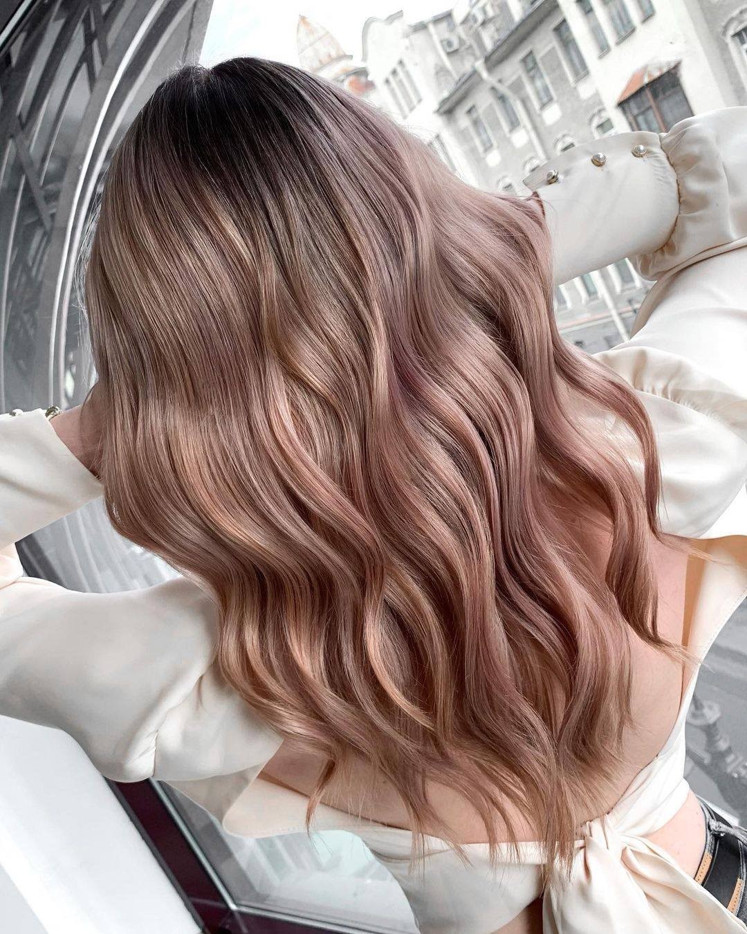 Wella Professionals Russia - Иногда так хочется добавить в свой образ больше женственности и почувствовать себя нежным цветочком. Волшебники-колористы приходят на помощь!🌸

Мы целиком и полностью влюб...