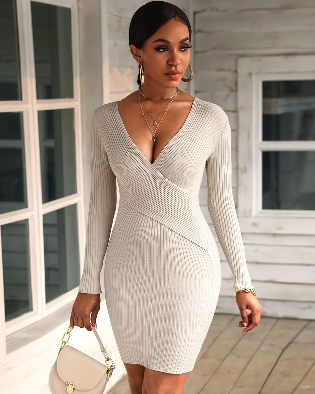 Chic Me - Stand out from the crowd in Solid Long Sleeve Plunge Knit Bodycon Dress⁠
🔍"LZD1652"⁠
Shop: ChicMe.com⁠
⁠
#chicmeofficial #fashion #lovecurves #ootd #style #chic #fashionmoment