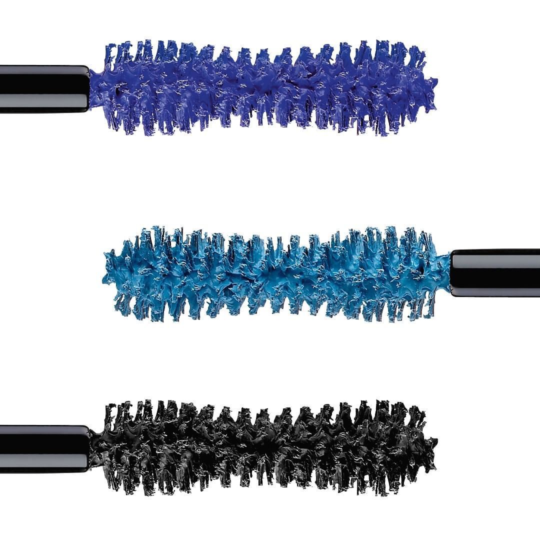 MISSLYN - The hourglass-shaped brush of our Color Mania Mascaras ensures a dramatic volume and extended eyelashes. 🥰Which color would you choose: blue ocean, pool blue oder black? ⠀⠀⠀⠀⠀⠀⠀⠀⠀
⠀⠀⠀⠀⠀⠀⠀⠀⠀...