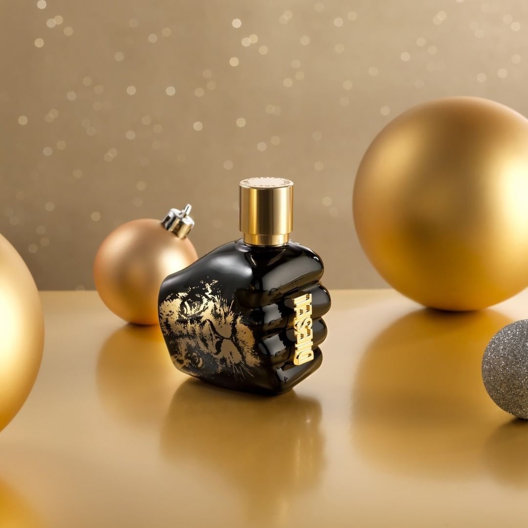 7/24 Perfumes - Our fragrances are carefully selected for the tasteful owners.
.
.
عطورنا اختارناها بعناية خصيصا لاصحاب الذوق الرفيع .
https://bit.ly/2KJ3iDV
.
.
#724Perfumes #perfumes #offers #online...