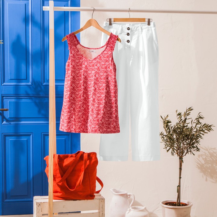 bonprix - Colourful update for your summer wardrobe ☀️ 🔍 (top) 937456, (culottes) 942208, (similar bag) 905676 #bonprix #fashiontrends