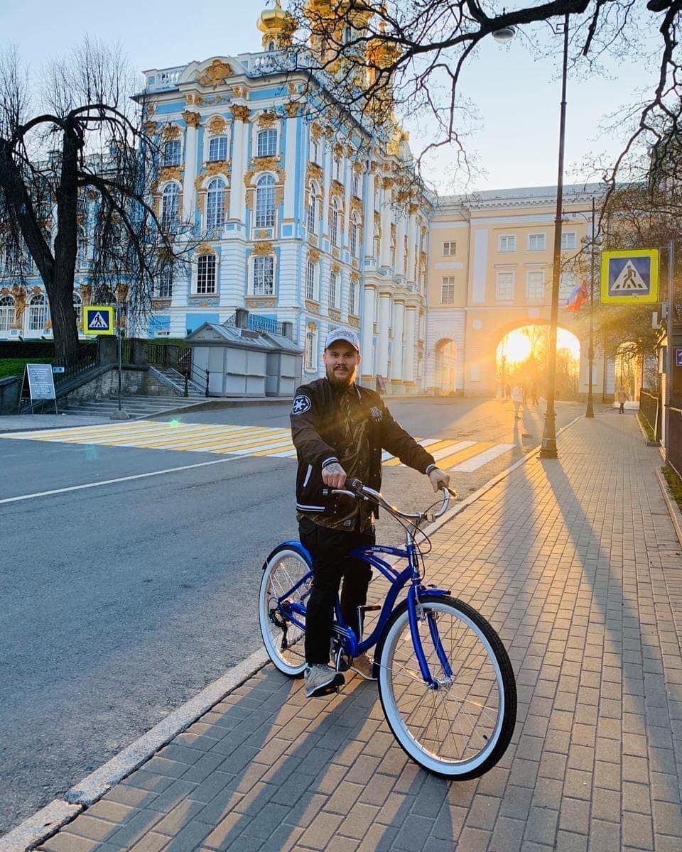 ВелоДрайв - Долгожданный #ВелоВторник приехал🚲
⠀
Скидывайте в сторис селфи/фотографии со своим велосипедом. Не забывайте отмечать наш аккаунт и ставить хэштег #ВелоВторник.
⠀
Будем обязательно вас ре...