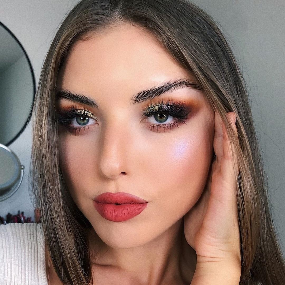 Too Faced Cosmetics - Gorgeous @tanyacheban is giving us all the Fall feels by pairing our NEW Pumpkin Spice Eye Shadow Palette & Melted Matte Lipstick shade Pumpkin Spice. 🍂 #regram #toofaced