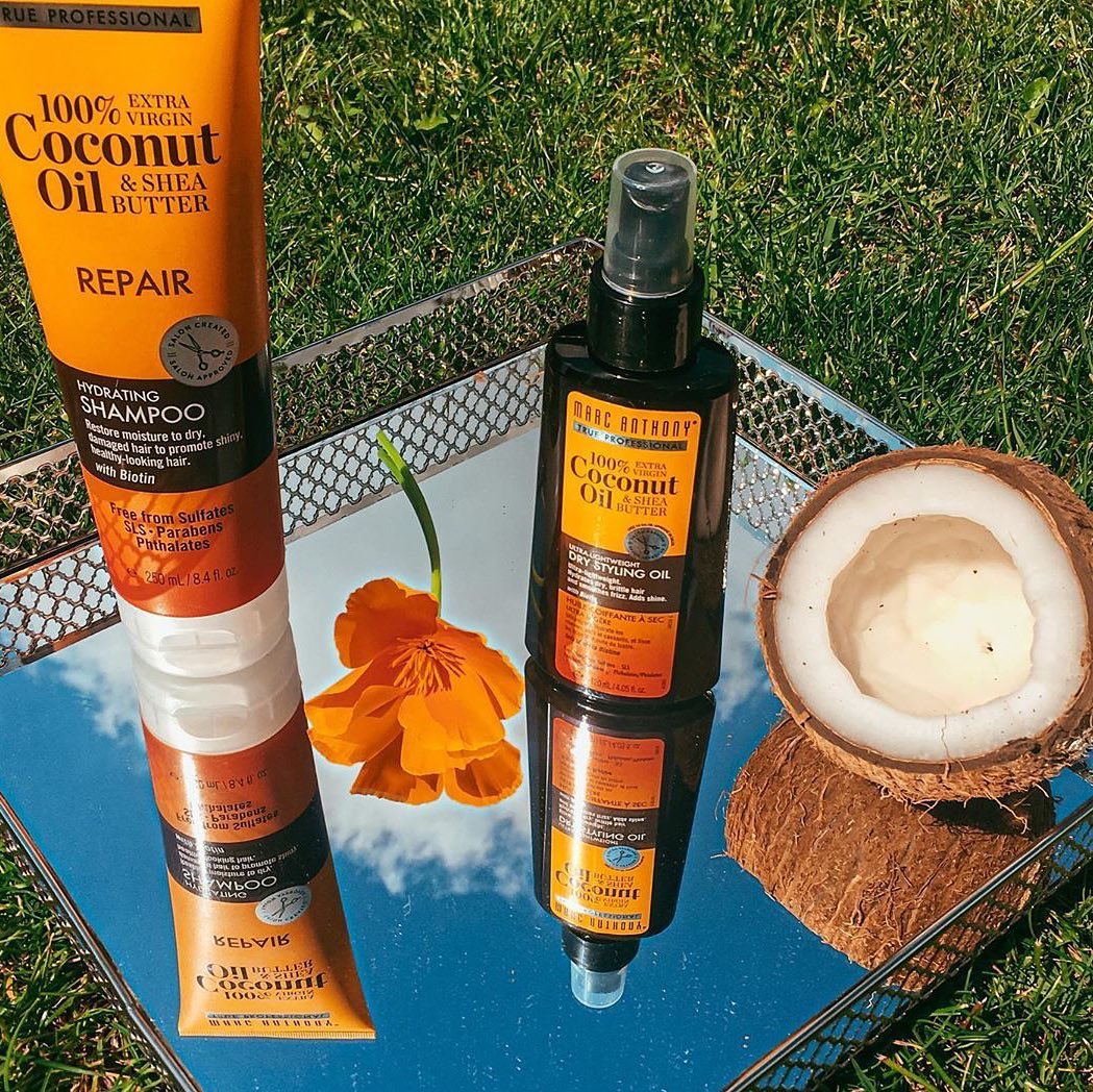 Marc Anthony Hair Care - Hot summer days = EXTRA 🥥 hydration from our Coconut Oil + Shea Butter hair goodies ✨ #Regram @strefamakijazu.esz

available at @walgreens + @walmartcanada