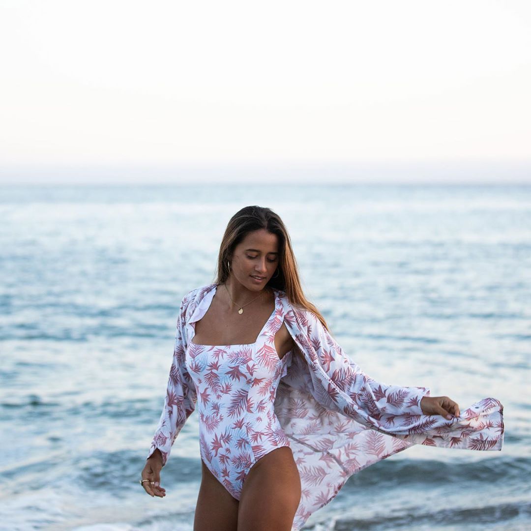 ROXY - Golden hour with @maineikinimaka