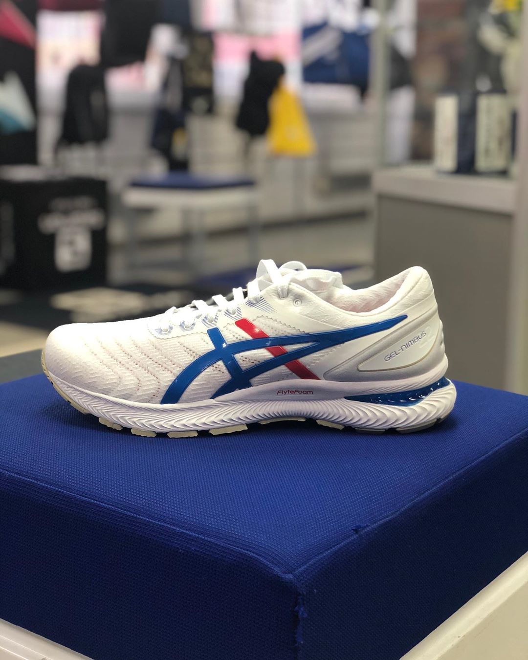 MEGASPORT - NEW👌 Замечательная новинка GEL-NIMBUS 22 в Megasport❤️