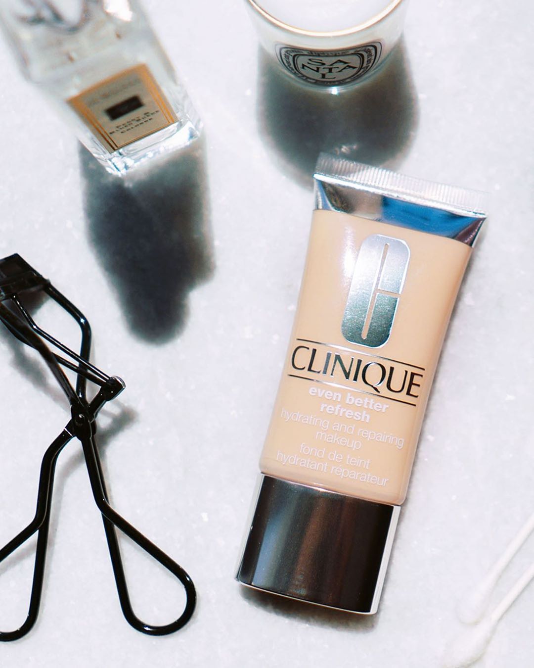 Clinique - ✔️Hydrating
✔️Full-coverage
✔️24-hour wear

Shop #EvenBetter Refresh on clinique.com now! #Clinique #beauty #makeup #parabenfree #fragrancefree #happyskin 📸: @juliacabanblog