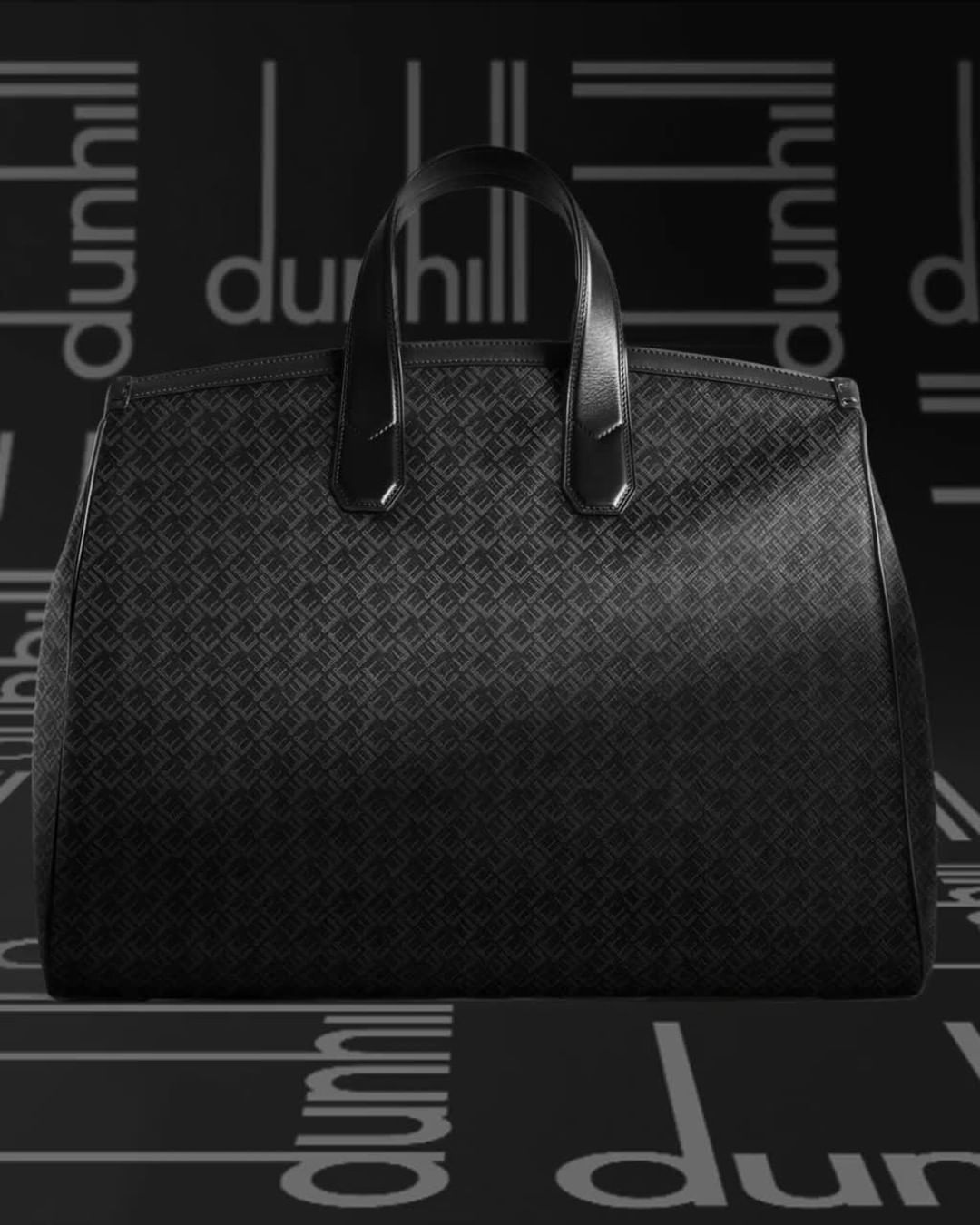 alfreddunhill - SIGNATURE COLLECTION⁠
#dunhillAW20⁠
⁠
Introducing a new range of bags and accessories inspired by the iconic dunhill longtail logo. Specifically, archive designs from the 1970s, where...