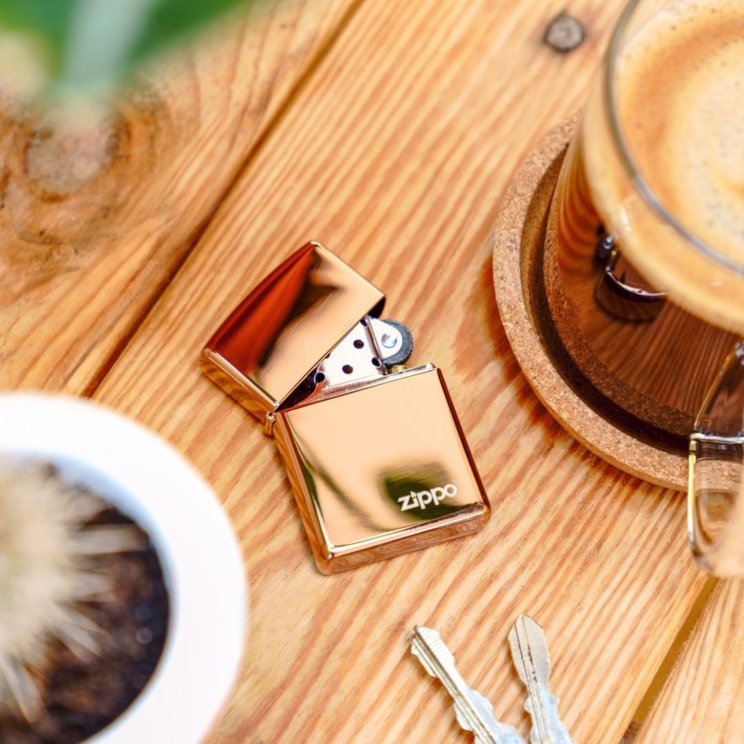 Zippo Manufacturing Company - First word that came to your mind after seeing our Rose Gold model?
(pls keep it PG, we can't keep explaining our internet history to IT)
#Zippo #MadeinUSA