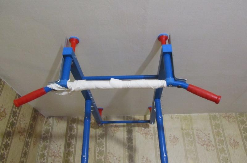 Турник LECO навесной