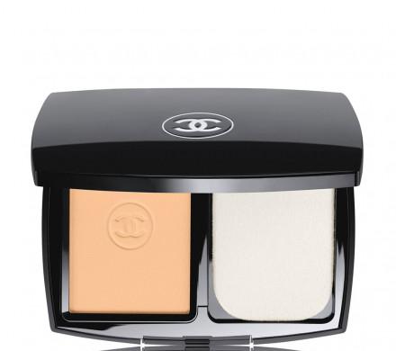 Ультрастойкое компактное тональное средство Chanel Le Teint Ultra Ultrawear Flawless Compact Foundation Luminous Matte Finish SPF 15