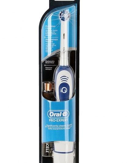 Электрическая зубная щетка Oral-B Pro Precision Clean