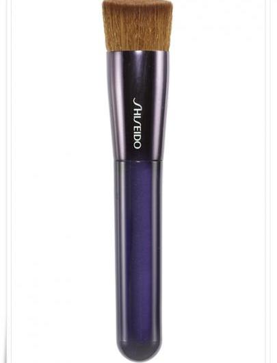 Кисть для нанесения тональной основы Shiseido  Perfect Foundation Brush